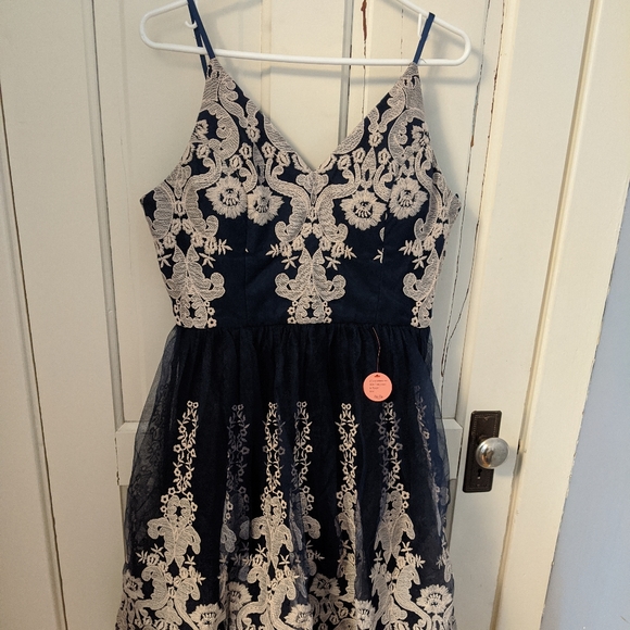 Chi Chi Paloma Dress - ASOS - Size UK 14 - Picture 1 of 6